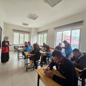 “Değerlerin Edinilmesinde Ailenin Rolü” Eğitimi Gerçekleştirildi - fotoğraf 1