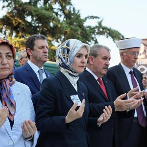 Bakanımız Göktaş, Batı Trakya'da  Dr. Sadık Ahmet'in  vefatının 30. yıl dönümünde düzenlenen anma törenine katıldı - fotoğraf 2