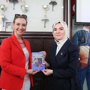 Bakanımız Göktaş, Batı Trakya'da  Dr. Sadık Ahmet'in  vefatının 30. yıl dönümünde düzenlenen anma törenine katıldı - fotoğraf 6