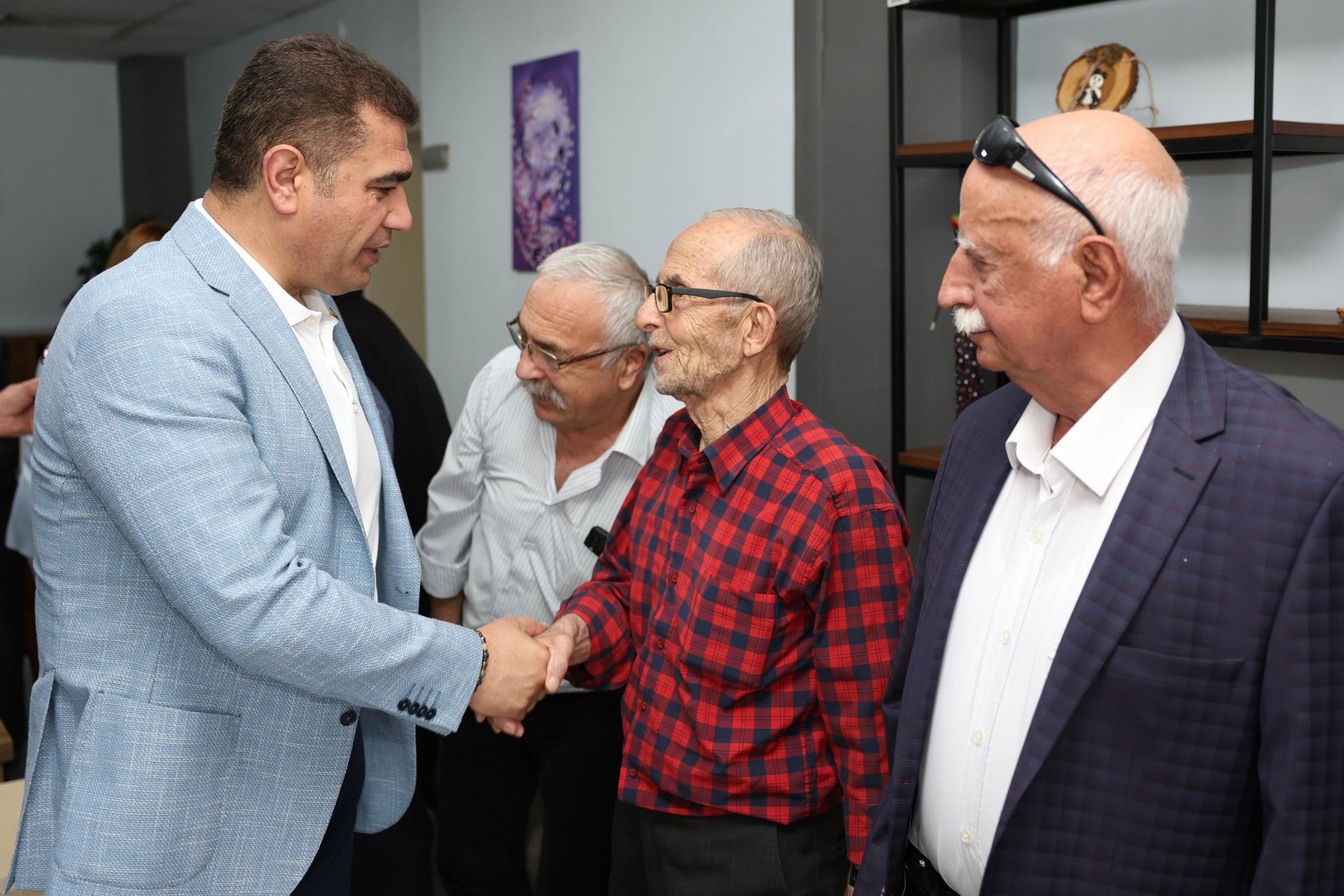 Valimiz Sayın Selçuk Aslan’dan Huzurevi Ziyareti ve Bayramlaşma