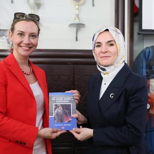 Bakanımız Göktaş, Batı Trakya'da Dr. Sadık Ahmet'in vefatının 30. yıl dönümünde düzenlenen anma törenine katıldı - fotoğraf 6