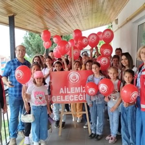 Öğrencilerden Sosyal Hizmet Merkezlerine ziyaret - fotoğraf 1