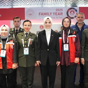 Aile ve Sosyal Hizmetler Bakanımız Göktaş, IDEF 2025'i ziyaret etti - fotoğraf 3
