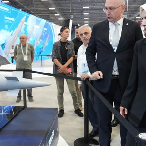 Aile ve Sosyal Hizmetler Bakanımız Göktaş, IDEF 2025'i ziyaret etti - fotoğraf 8