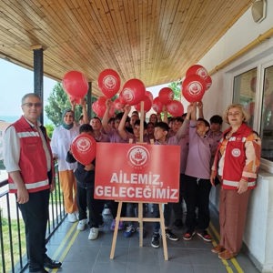 Ortaokul Öğrencilerinden Sosyal Hizmet Merkezi’ne Ziyaret - fotoğraf 3