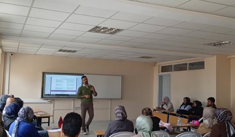 Modüler Aile Eğitim Programı (AEP) kapsamında "Doğum Öncesi Dönemden Ergenliğe Gelişim" modülü gerçekleştirildi