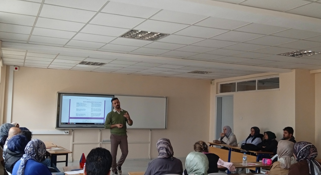 Modüler Aile Eğitim Programı (AEP) kapsamında "Doğum Öncesi Dönemden Ergenliğe Gelişim" modülü gerçekleştirildi