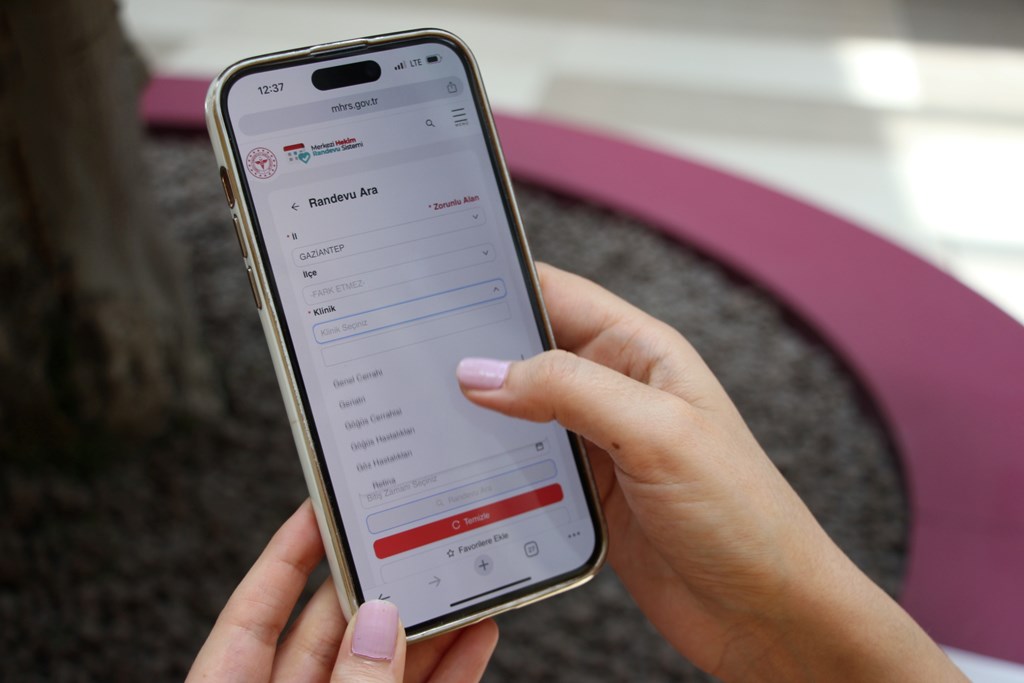 Şehit yakınları, gazi ve gazi yakınlarımıza MHRS randevularında öncelik tanınacak.