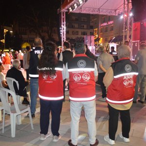 15 Temmuz Demokrasi ve Millî Birlik Günü” Etkinlikleri Kapsamında  "Demokrasi Nöbeti” Tutuldu - fotoğraf 4