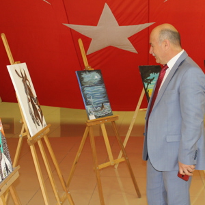İl Müdürümüz Mehmetşafi ERİM “Avludan Aramıza” Projesinin Resim Sergisine Katıldı. - fotoğraf 6