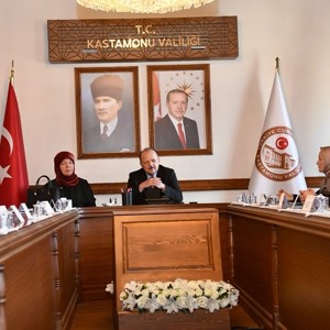 Valiliğimizde Gönül Elçileri ile Koruyucu Aile Farkındalık Toplantısı Düzenlendi - fotoğraf 4
