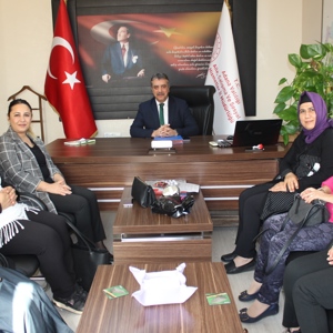 Ak Parti Çukurova İlçe Kadın Kolları Başkanı Selma Türkibiş, İl Müdürlüğümüze Ziyarette Bulundu - fotoğraf 1