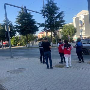 Çocuklarımızı sokakların risklerinden korumak için “Çocuklar Güvende” ekiplerimiz sahada. - fotoğraf 4