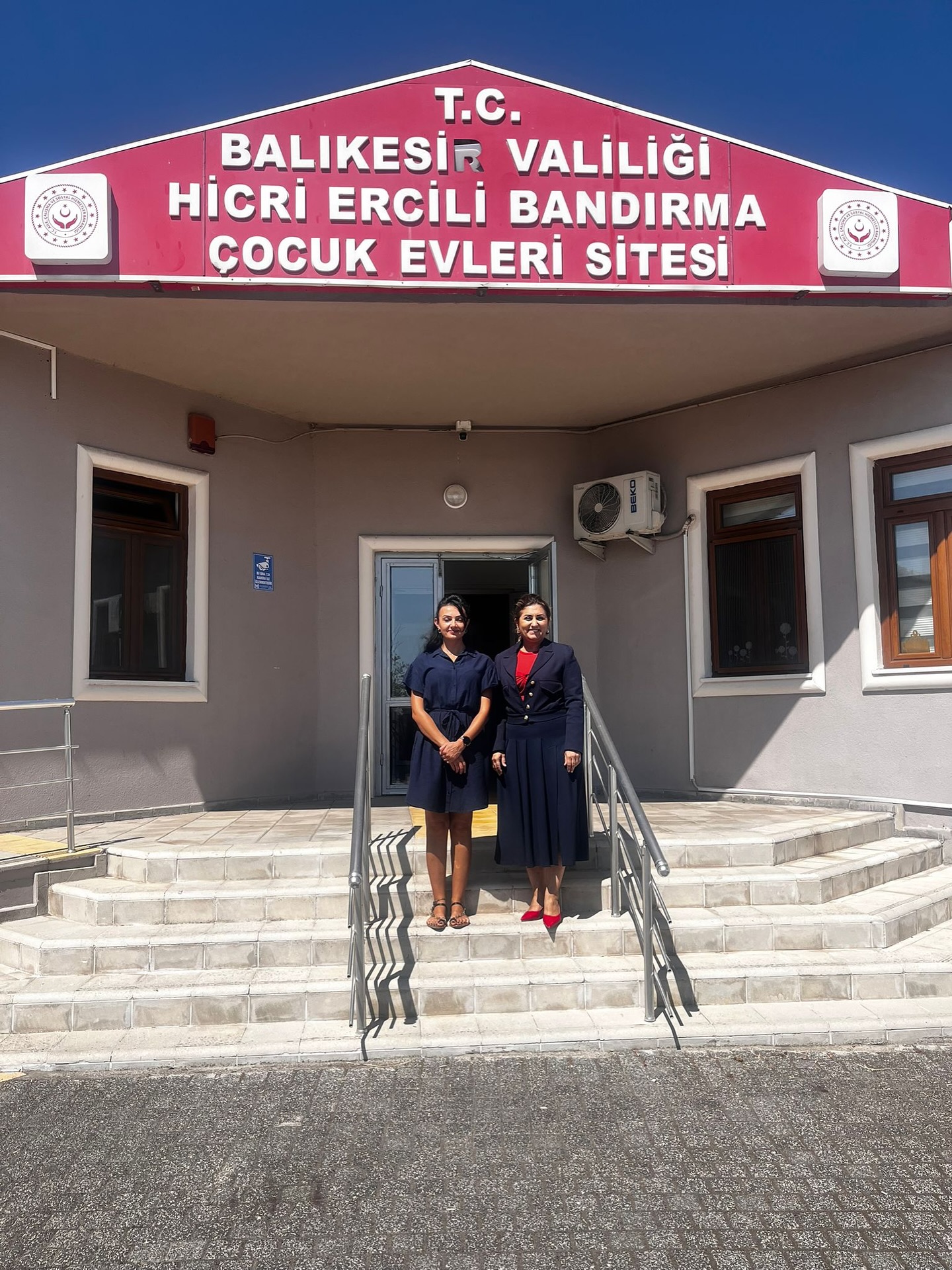 2025 #AileYılı kapsamında; İl Müdürümüz Sayın Emine BÖÇKÜN, Bandırma Hicri Ercili Çocuk Evleri Sitesi Müdürlüğüne vekalet eden Sayın Neşe ADIGÜZEL’e Ziyaret Gerçekleştirdi. 