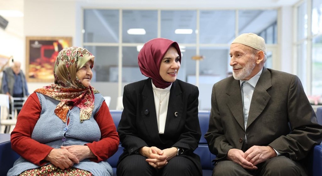 Yaşlı ve engelli aylıkları hak sahiplerinin hesaplarına artışlı şekilde yatırılmaya başlandı