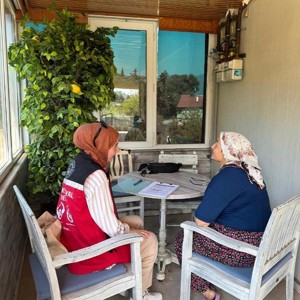  İlimizdeki Orman Yangınından Etkilenen Kahyalar Köyü Sakinlerine Yönelik Psikososyal Destek Çalışmalarımız Sürdürülmektedir - fotoğraf 2