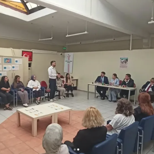 Aile ve Sosyal Hizmetler Bakan Yardımcımız Dr. Sevim Sayım MADAK, ilimize teşrif ederek İzmit Sosyal Hizmet Merkezi Müdürlüğü çalışanlarımızla bir araya geldi. - fotoğraf 2