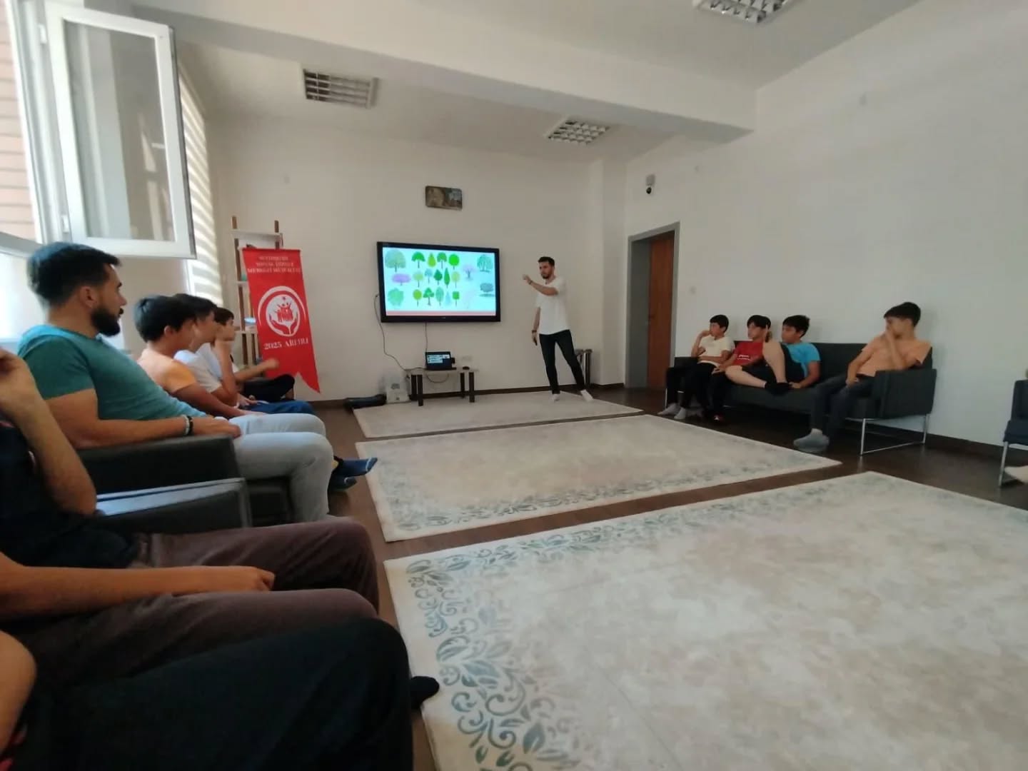  Atölye Çalışması ve Akran Zorbalığı Eğitimi Gerçekleştirilmiştir