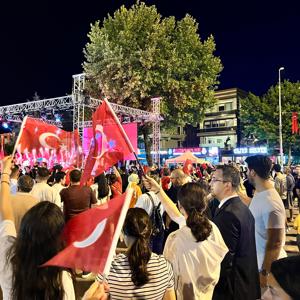 15 Temmuz Demokrasi ve Millî Birlik Günü’nün 9. Yıl Dönümünde Şehitlerimiz Saygıyla Anıldı. - fotoğraf 6