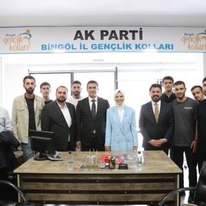 Bakanımız Göktaş, Bingöl'de Gönül Elçileri ile Koruyucu Aile Farkındalık Toplantısı'nda konuştu - fotoğraf 24