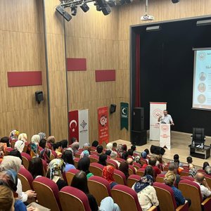 “Akran Zorbalığı ve Siber Zorbalık” konulu söyleşi  - fotoğraf 2