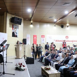 Bakanımız Göktaş, Bingöl'de Gönül Elçileri ile Koruyucu Aile Farkındalık Toplantısı'nda konuştu - fotoğraf 5