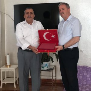 Sason İlçemizde araç kazası sonucu şehit olan müze müdürü Mehmet Cabir Alper’in kıymetli ailesini ziyaret - fotoğraf 1