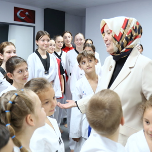 Bakan Yardımcımız Sayın Leman Yenigün ve İl Müdürümüz Orhan Bayrak'tan Sporcu Çocuklara Anlamlı Ziyaret - fotoğraf 7