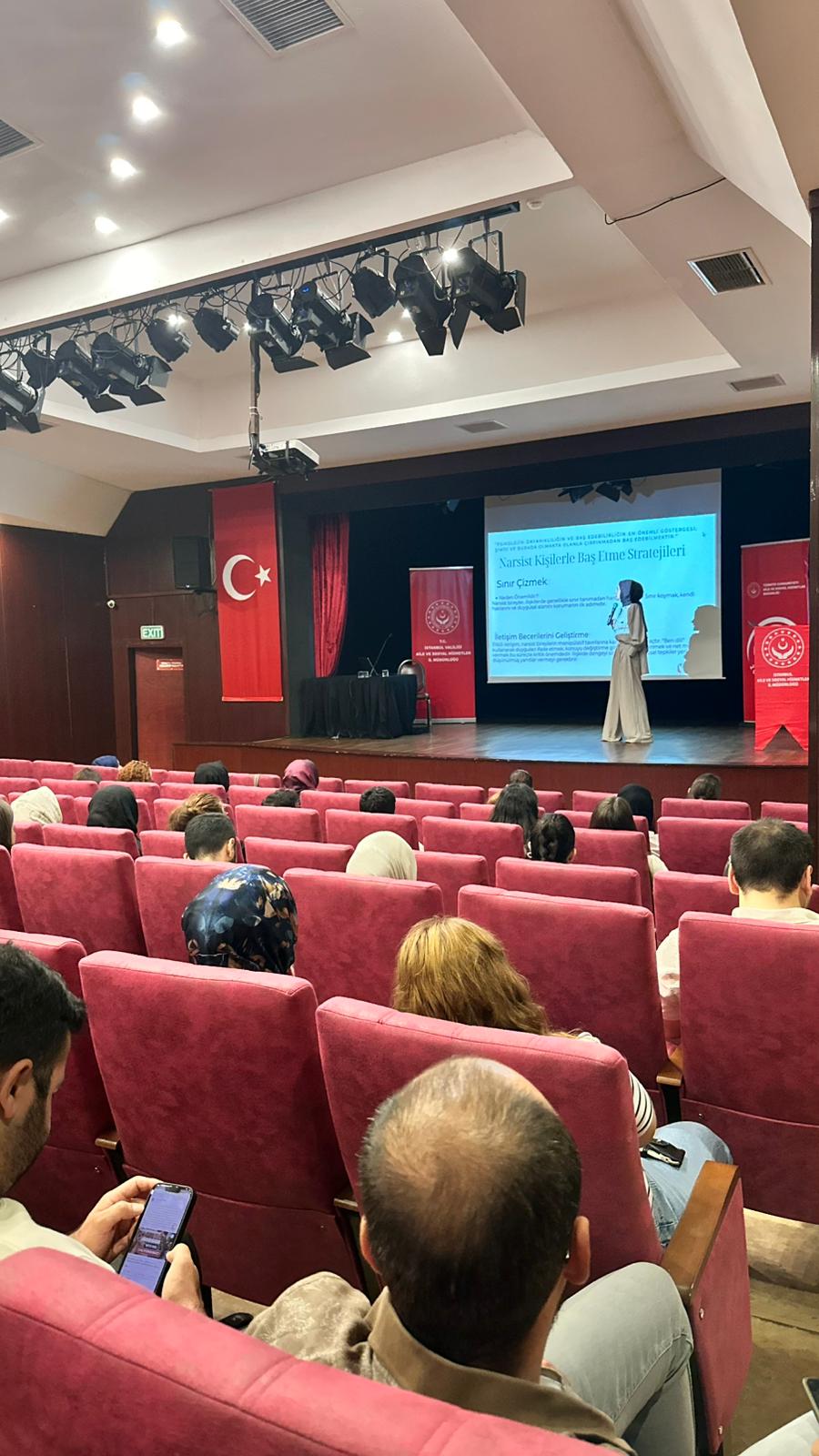 Aile Yılı Kapsamında 'Narsist Kişiler ve Zehirli İlişkiler' Başlıklı Semineri Gerçekleştirilmiştir