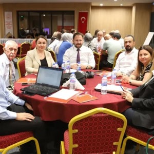 Yaşlılık Çalıştayı Gerçekleştirildi - fotoğraf 18