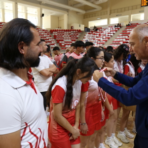 Çocuk Hizmetleri Voleybol Şampiyonası'nda Zirvenin Sahipleri Muş ve İstanbul Oldu - fotoğraf 16