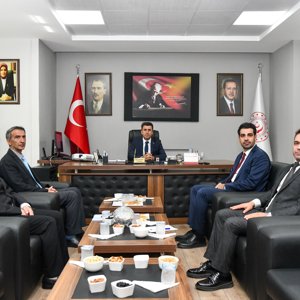 Valimiz Sayın Şefik Aygöl, Müdürlüğümüzü ziyaret ederek çalışmalar hakkında bilgi aldı. - fotoğraf 4