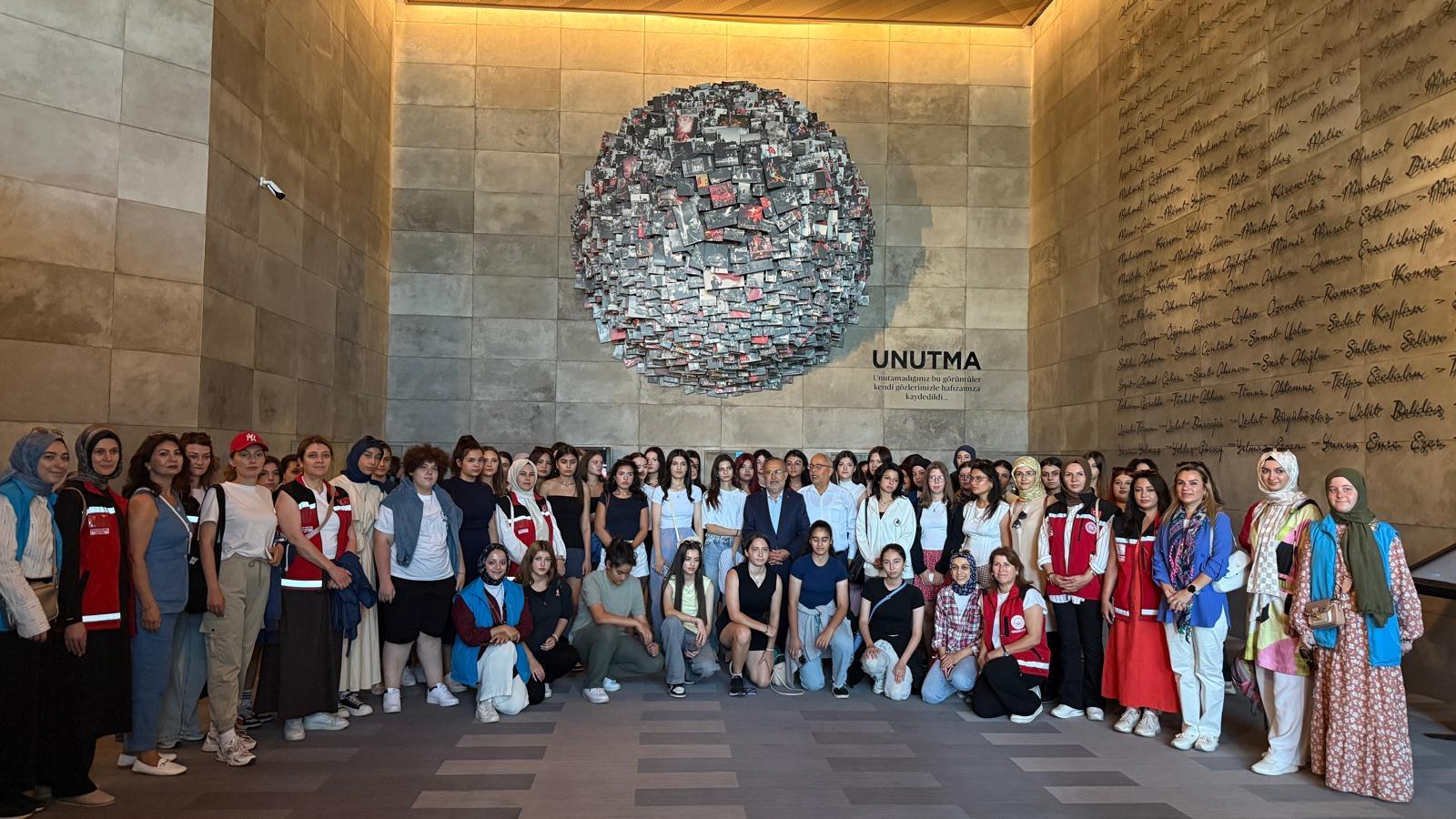 Genel Müdürlüğümüzce Planlanıp Şehit ve Gazi Çocuklarımıza Yönelik Gençlik Kampı Kapsamında İstanbul’da Kültürel ve Tarihi Ziyaretler Gerçekleştirilmiştir