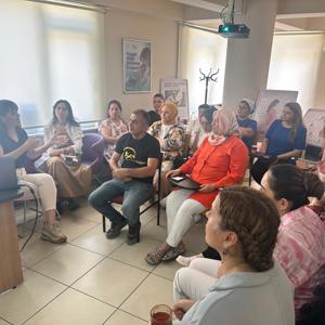 Merkezefendi İlçe Sağlık Personeline Koruyucu Aile Hizmeti Tanıtıldı - fotoğraf 1