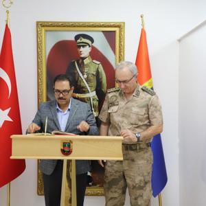 Görevine Yeni Başlayan İl Jandarma Komutanımıza Hayırlı Olsun Ziyaretinde Bulunduk - fotoğraf 2