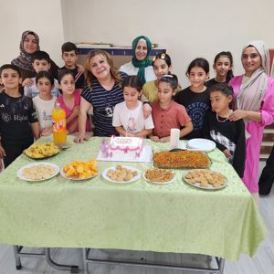 19 Mayıs Çok Amaçlı Toplum Merkezinde Halk Eğitim Müdürlüğü tarafından "Kur’an-ı Kerim ve Elif-Ba Okuma" eğitimi  - fotoğraf 2