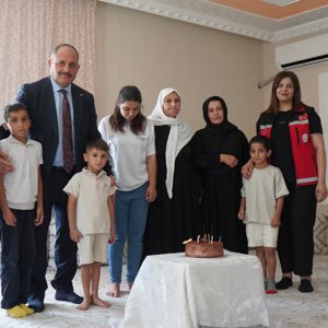 Şehitlerimizin aileleri ve evlatları bizim emanetlerimizdir. İyiki doğdun Renas... 🎂🎁 - fotoğraf 4