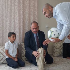 Şehitlerimizin aileleri ve evlatları bizim emanetlerimizdir. İyiki doğdun Renas... 🎂🎁 - fotoğraf 3