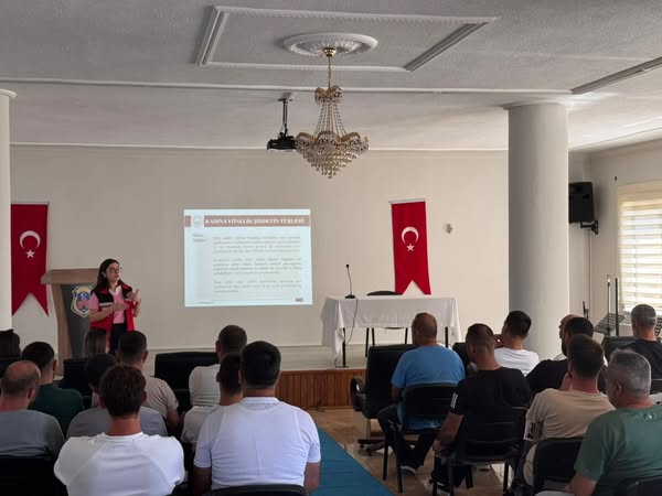 Kadına Yönelik Şiddet ve Erken Yaşta Evliliklerle Mücadele Semineri Düzenlendi