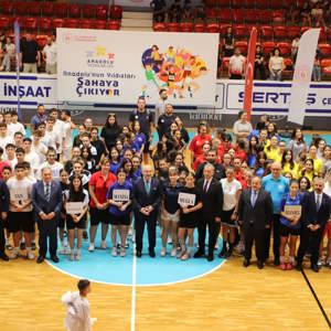 ANADOLU YILDIZLAR LİGİ 2025 BASKETBOL TÜRKİYE BİRİNCİLİĞİ MÜSABAKALARI COŞKUYLA BAŞLADI - fotoğraf 1