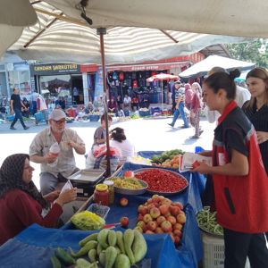 Salı Pazarında Vatandaşlarımızla Bir Araya Geldik - fotoğraf 1