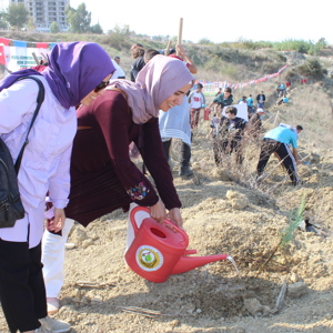 Yeşil Bir Türkiye için Fidanlar Toprakla Buluştu - fotoğraf 22
