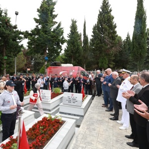 30 Ağustos Zafer Bayramı Etkinlikleri Şehitlik Ziyaretleriyle Başladı   - fotoğraf 7