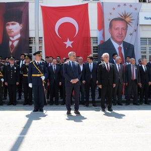 30 Ağustos Zafer Bayramımızın 103. yılı, Cumhuriyet Meydanı'nda coşkuyla kutlandı. - fotoğraf 4