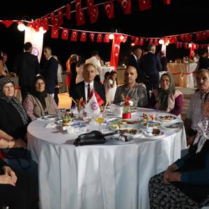 30 Ağustos Zafer Bayramı resepsiyonuna, İl Müdürümüz Mustafa Çakır, kıymetli eşi Elif Çakır ve kurum personellerimiz ile birlikte katılım sağladı - fotoğraf 1
