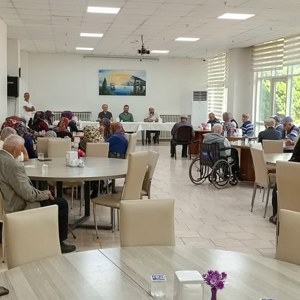  Kandil Coşkusunu Kıymetli Büyüklerimizle Paylaştık - fotoğraf 5