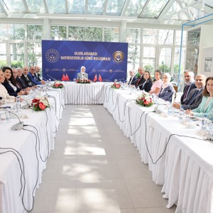 Bakanımız Göktaş, Darülaceze bağışçılarıyla bir araya geldi - fotoğraf 4