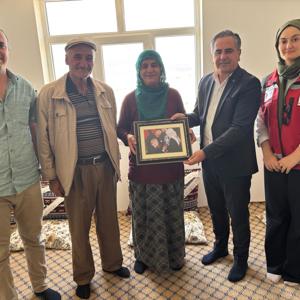 Cumhurbaşkanımızın Hatıra Fotoğrafları Şehit Ailelerine Takdim Edildi - fotoğraf 2
