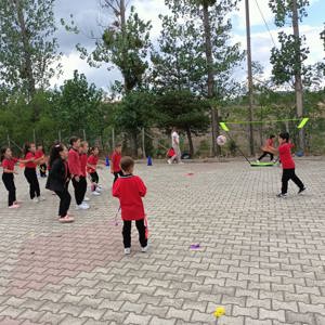 Asarcık’ta Renkli Bir Eğitim Başlangıcı: Çocuklar Spor ve Sanatla Buluştu   - fotoğraf 2