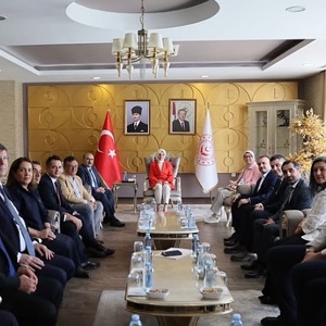 Bakanımız Sayın Mahinur ÖZDEMİR GÖKTAŞ, Hayırseverlerimizle Bir Araya Gelerek Buluşma Gerçekleştirdi. - fotoğraf 2